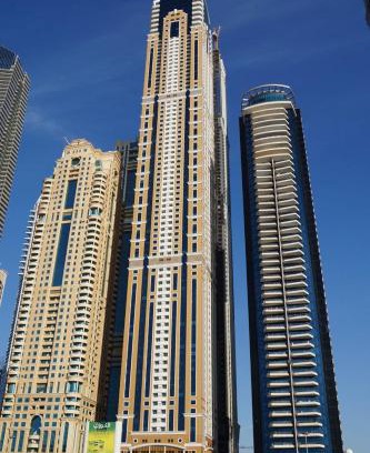 Dubai House | Ensuite Rooms in CoLiving Apartments in Marina