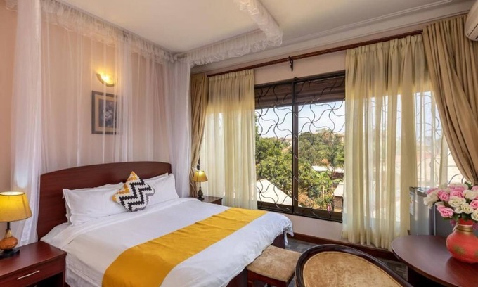 Entebbe Hotel | Entebbe Traveller's Room