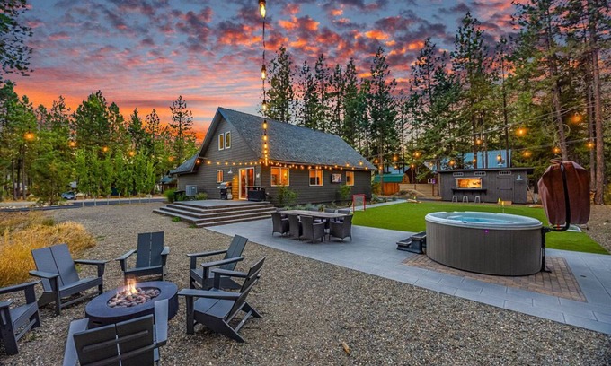 Ronald House | Entertainers Dream Retreat-Private Golf Putting Green+EscapeMidweek 3rdNtFree