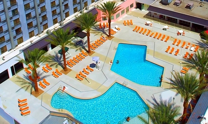 Las Vegas Hotel | “Entertainment Capital of the World!”! 2 Modern Units, Onsite Dining, Casino!