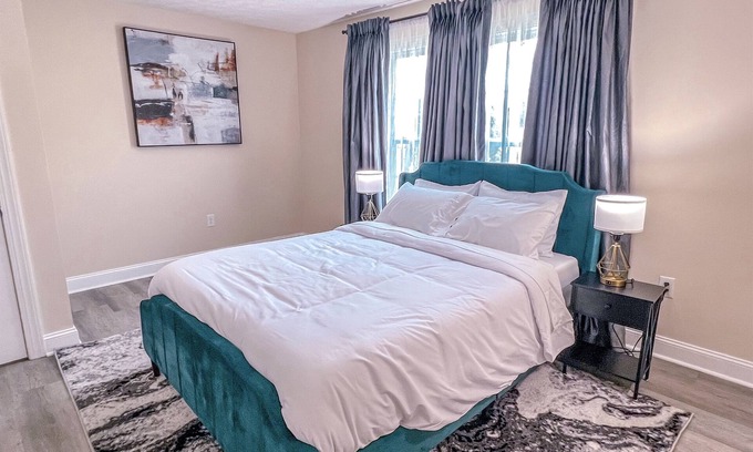 Christiansburg House | Entire 2 Bedroom Modern Home, 9 Minutes Drive to VT and I-81!
