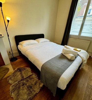 Vernon Apartment | Entire Apartment in The Heart of Vernon