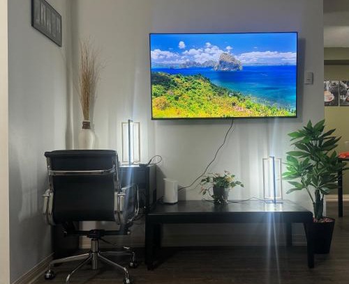 Beltline Apartment | Entire Apartment Prime Downtown location Free underground Parking