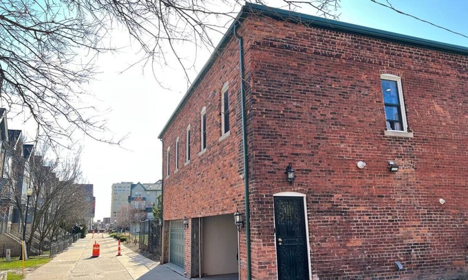 Brush Park House | Entire Carriage House w/garage downtown