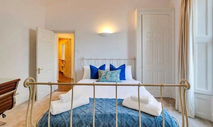 Pimlico Apartment | Entire Flat in Victoria, London