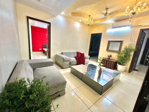 Gurugram Villa | Entire floor 3BHK on main road