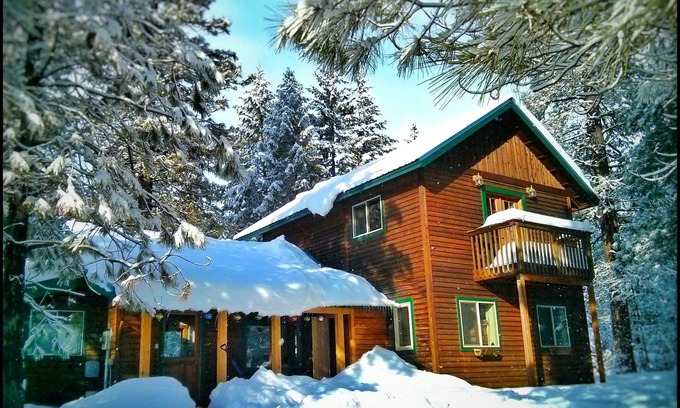 Leavenworth House | Entire Home and Covered Patio, Poofy's Paradise In Plain/Leavenworth