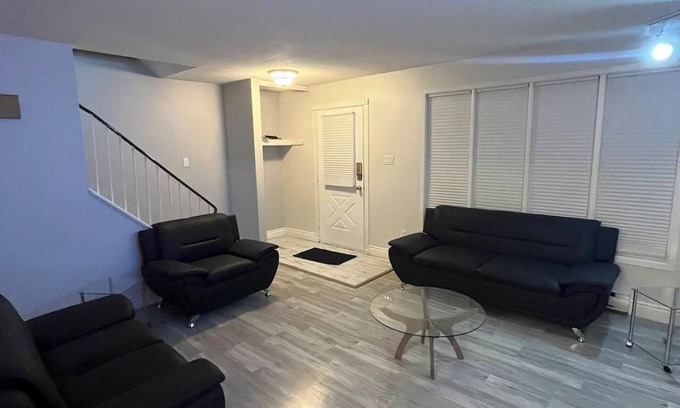 White Oaks House | Entire home in London
