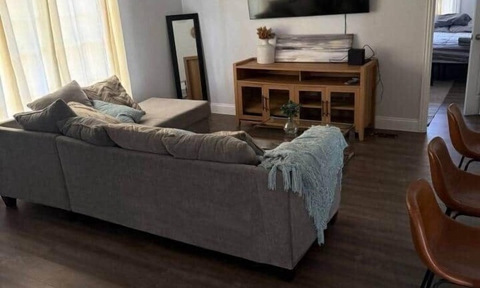 Fort Worth House | Entire Home with 6 Beds and Parking