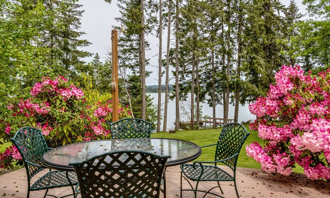 Alvadore House | Entire L&D North House & Cottage - A Waterfront Getaway