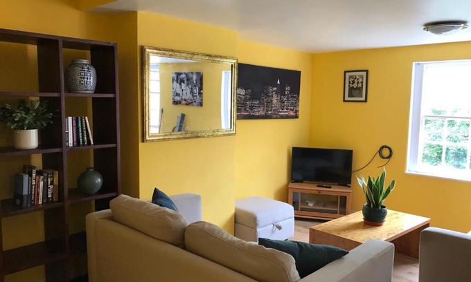 Loddon Apartment | Entire Loddon Apartment