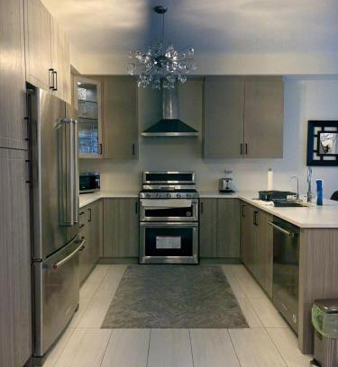 East Gwillimbury Apartment | Entire Luxe Heaven II Home