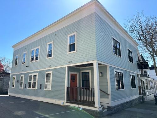 Newport House | Entire Modern 7 Unit 7 Bath Boutique Inn