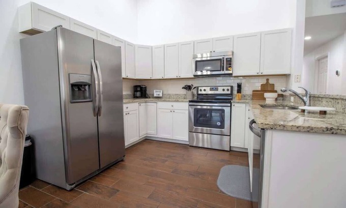 Dade City House | Entire Modern Home in Dade City