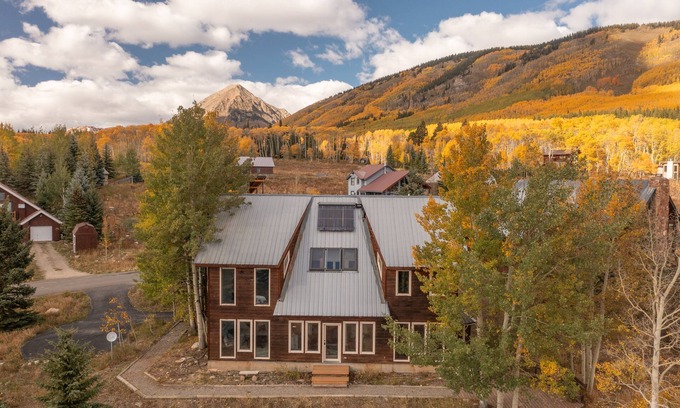 Crested Butte House | Entire Mountain Home with Breathtaking Views!