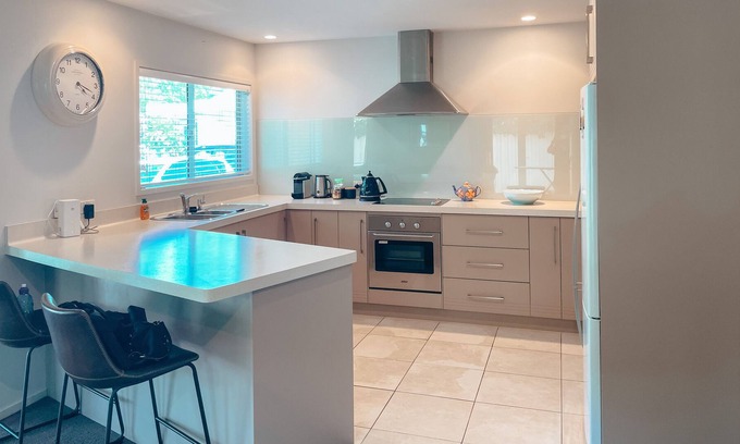 Gisborne House | Entire residential home - Island Oasis