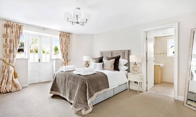 Harrogate City Centre House | Entire spacious apartment - central Harrogate