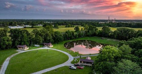 Marion House | Entire Three Cabins Property Perfect for Big Groups in Marion, Illinois