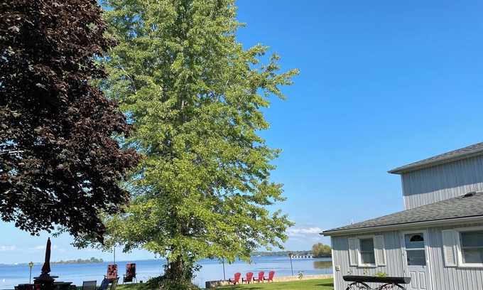 Carrying Place Cottage | Entire waterfront cottage in carrying place