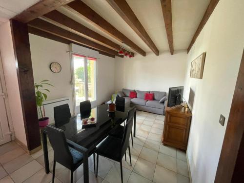 Salmiech House | Entre lacs, balades et culture