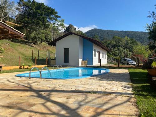 Alto Ribeirao House | Entre o mar e a montanha !