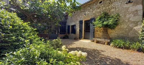Montcaret House | Entre-vignes-et-bastides