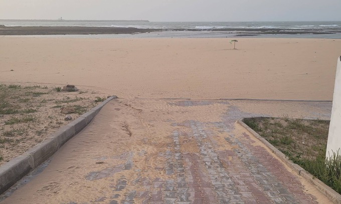 Mohammedia Apartment | Entspannen und Genießen 100m vom Mannesman Strand Entfernt, Pool vor der Haustür