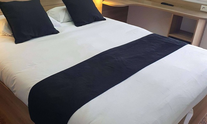 Loudeac Hotel | Enzo Hotels Loudeac By Kyriad Direct