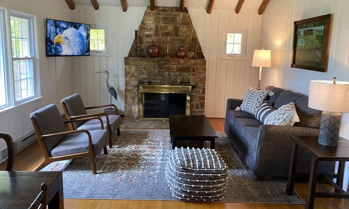 Ephraim House | Ephraim Stone Cottage and Separate Back Cabin, Outstanding Location! New listing