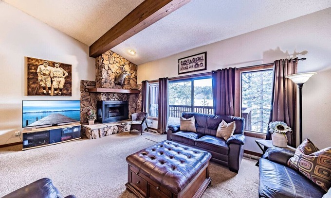 Zephyr Cove House | Epic Condo | Beach Access & Meadow Views | Sleeps8