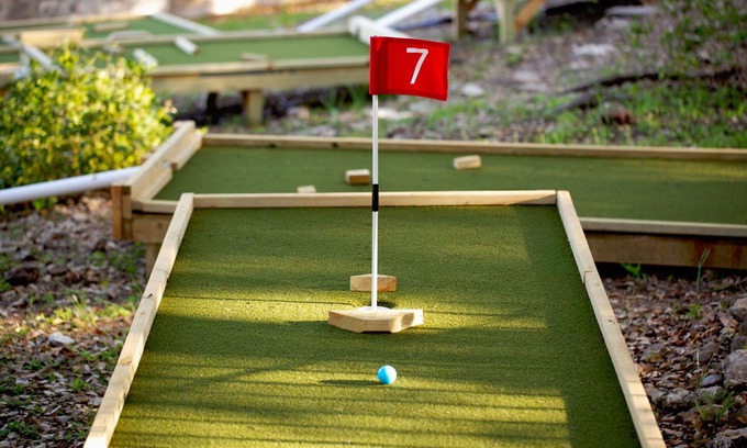 Crownridge of Texas House | Epic Family Escape: Custom 9-Hole Putt Putt, Pickleball, Pool, Near Six Flags