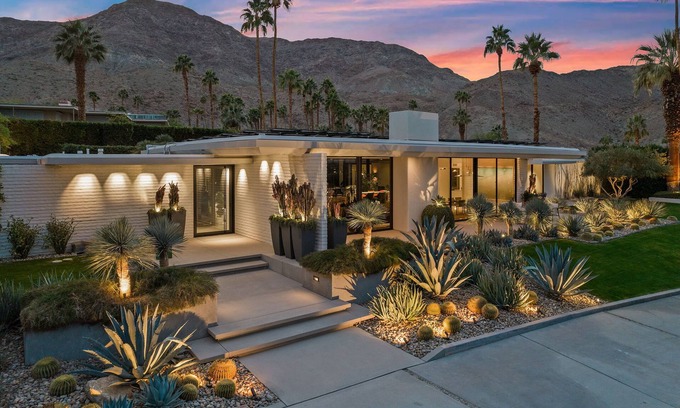 Thunderbird Heights House | Epic Mid Century Modern in Thunderbird Heights