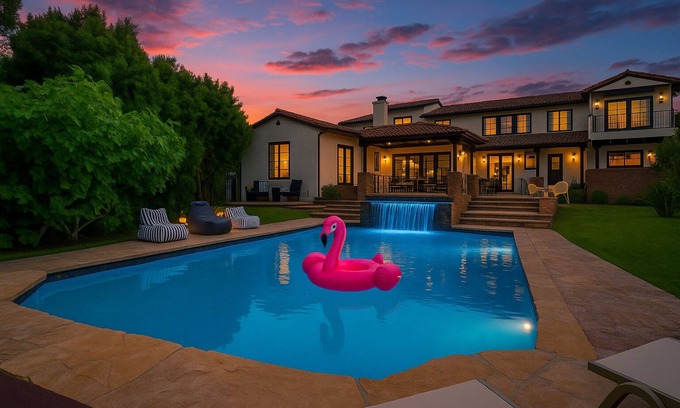 Sunset Cliffs House | Epic Resort Villa: Pool, Spa, Firepit, Ocean View, Games
