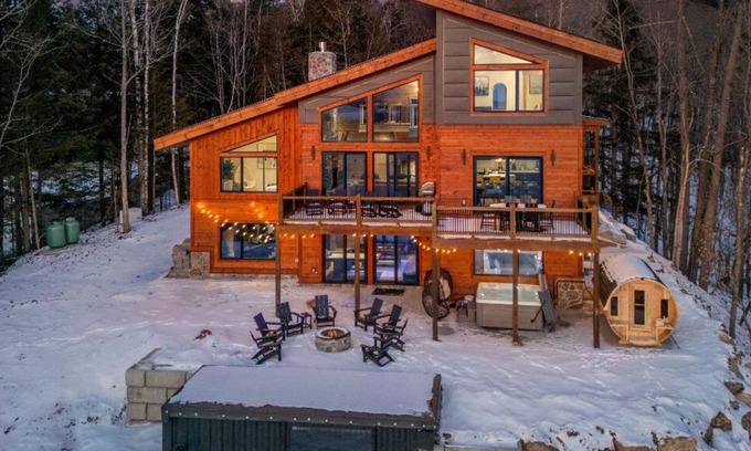 Bethel House | Epic Views, GameRm+Theatre, HTub, Sauna, 9mi Sunday River