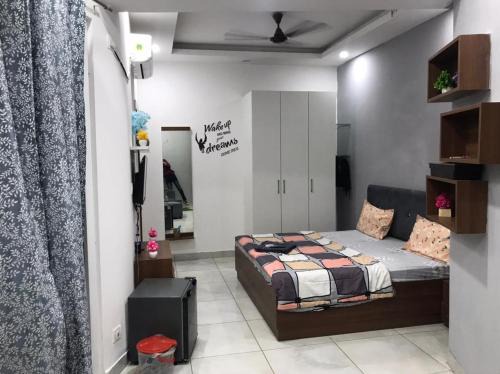 Noida Apartment | Epicurean luxury stay
