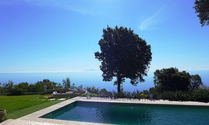 Brando House | EPOUSTOUFLANTE SEA VIEW BREATHTAKING SEA VIEW8 people.9e pers possible