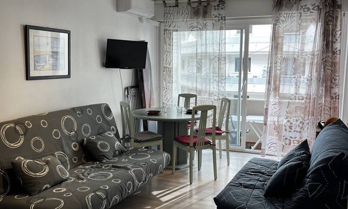 Saint-Nazaire Apartment | Equipped studio for 4 people, near the beach - 2CALYPI/2