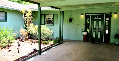 Orient Park Bed & Breakfast | Eric and Nancy's Boutique Bed and Breakfast