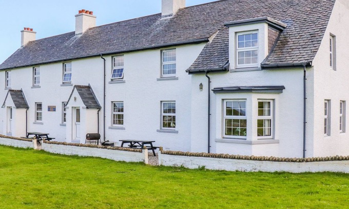 Duntulm Cottage | ERISCO, pet friendly, country holiday cottage in Duntulm