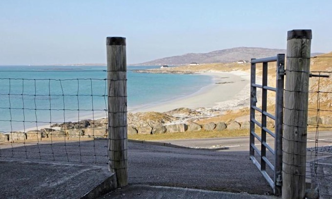 Eriskay Apartment | Eriskay Views Cottage