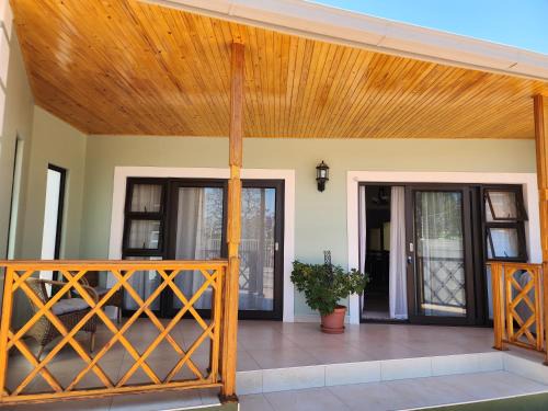 Windhoek Apartment | Eros Weg Family Flat