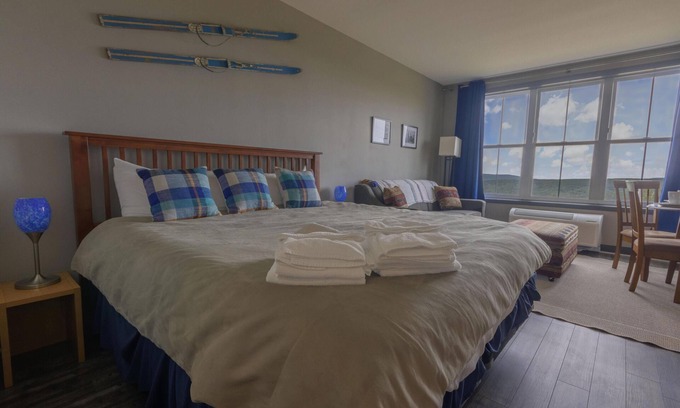 Snowshoe Condo | ES 224 - Inviting, bike-in/out Village studio perfect for your summer getaway!