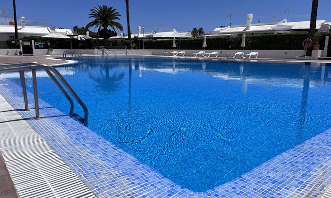 Maspalomas House | Bungalow Ahtha Green: Comfort and Comfort in the Heart of Maspalomas.