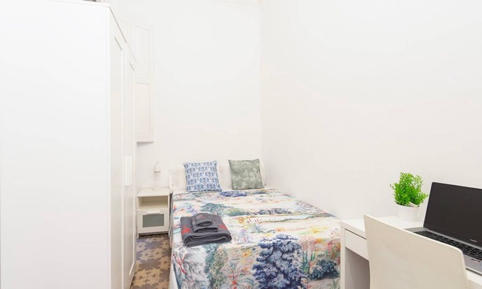 Esquerra de l'Eixample Resort | 150 m² Private room ∙ 1 bedroom ∙ 1 guest