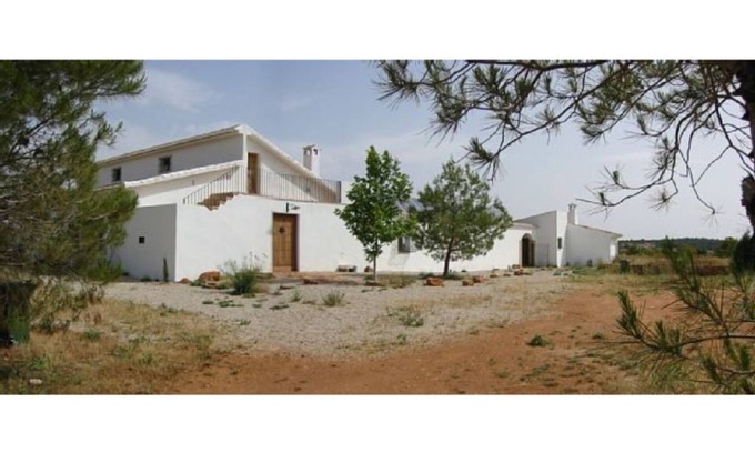 Ruidera Ski Chalet | Rural Cortijo in the Natural Park Lagunas de Ruidera, 2 houses, up to 16 pax.