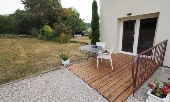 Saint-Lothain Apartment | Escale en Revermont