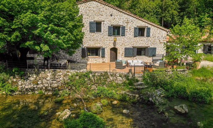 Saint-Vallier-de-Thiey House | Escapade au Moulin et sa Rivière Privative au Milieu D'un Domaine de 14 Hectares