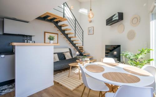 Millau Apartment | Escapade Tropicale fibre, terrasse,parking,clim