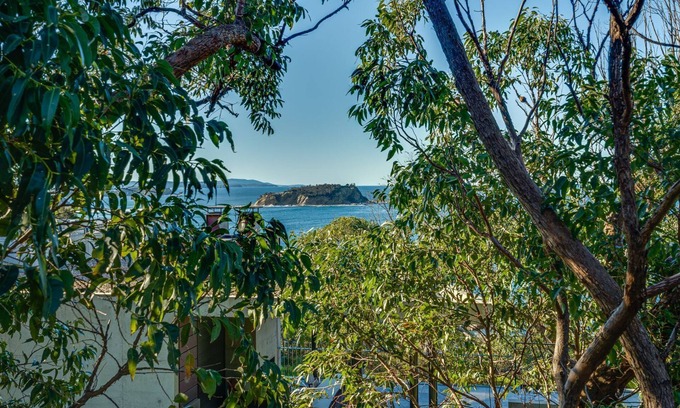 Guerilla Bay House | Escape at Guerilla Bay