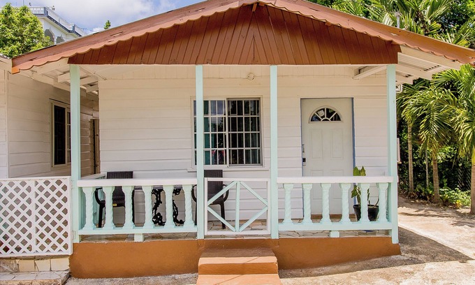 Negril Cottage | Escape at Negril Stone Cottages: Near 7-Mile Beach and Serene Retreats